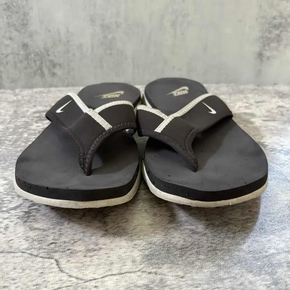 Nike Sandals Mens Size 9 (10W) Celso Thong Plus Boat Flip Flop Beach Black/White